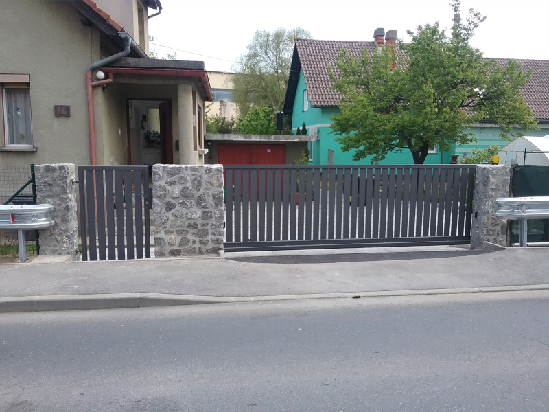 Kovinska vrata 1